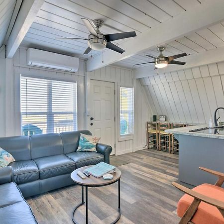 A-Frame Home With Deck - 2 Blocks To Surfside Beach! Екстер'єр фото