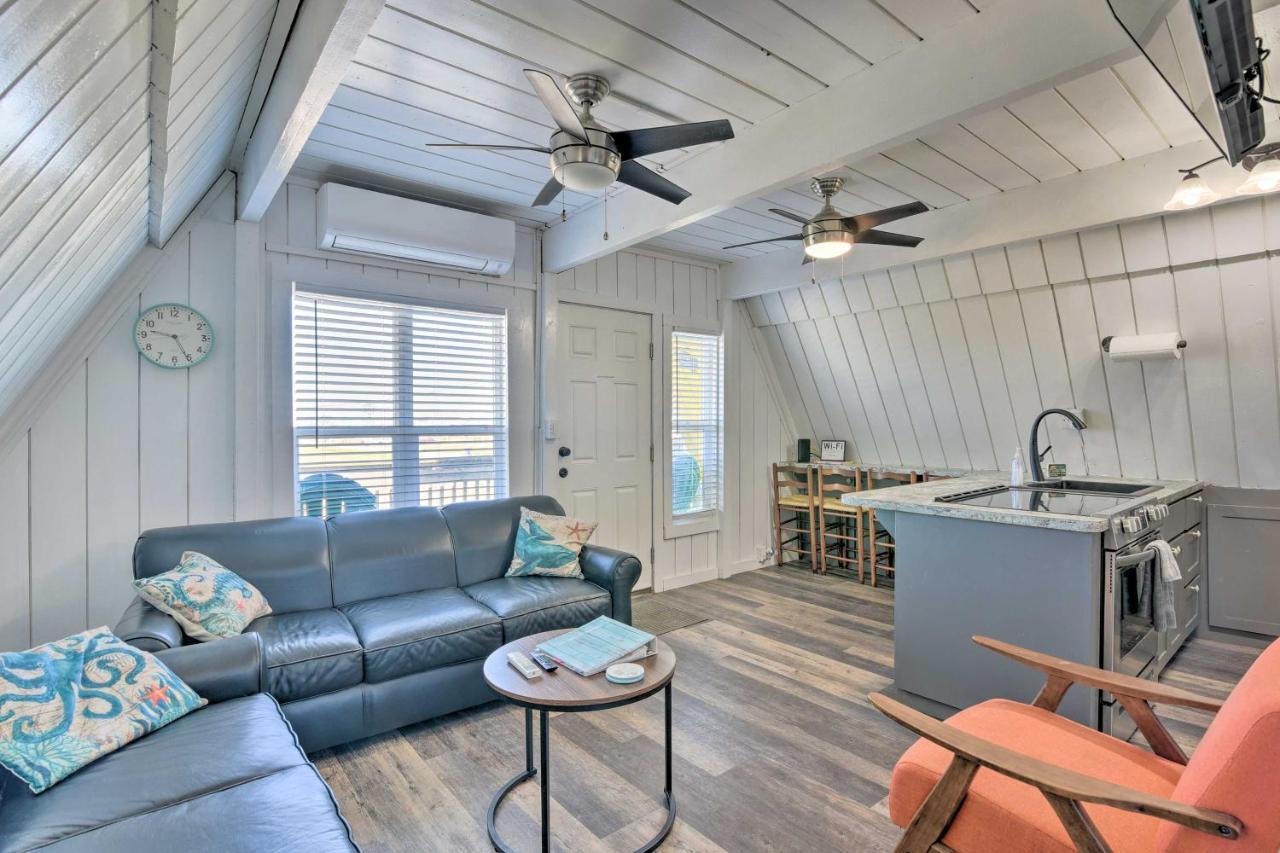 A-Frame Home With Deck - 2 Blocks To Surfside Beach! Екстер'єр фото