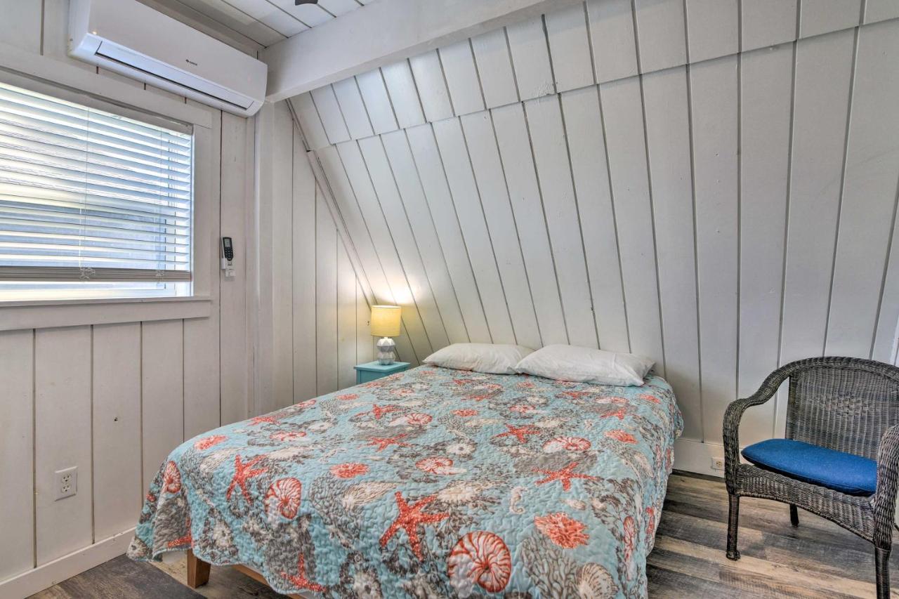 A-Frame Home With Deck - 2 Blocks To Surfside Beach! Екстер'єр фото