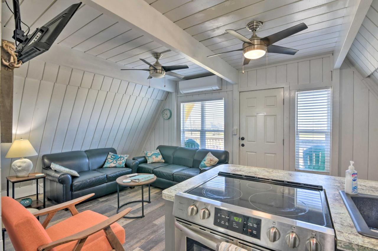 A-Frame Home With Deck - 2 Blocks To Surfside Beach! Екстер'єр фото