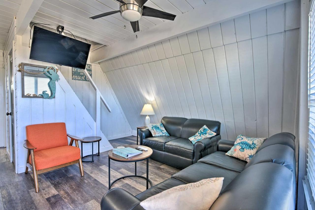 A-Frame Home With Deck - 2 Blocks To Surfside Beach! Екстер'єр фото